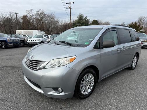 2014 Toyota Sienna XLE