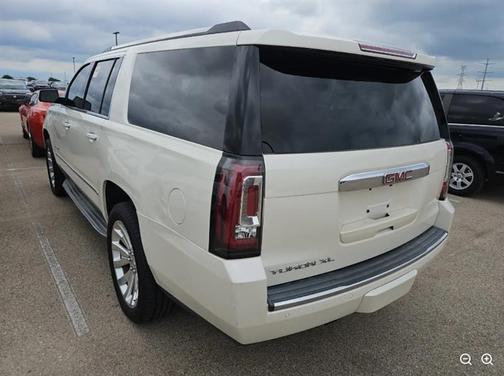 White 2015 GMC Yukon XL 1500 Denali