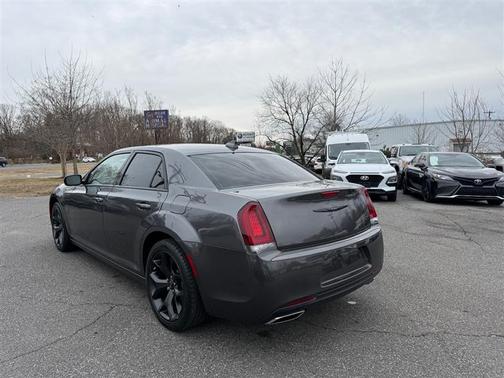 2022 Chrysler 300 Touring