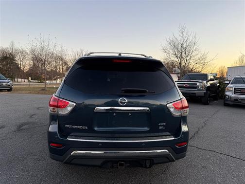 2014 Nissan Pathfinder SL