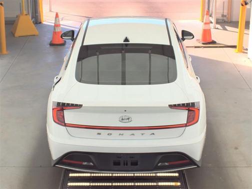 2021 Hyundai SONATA SE
