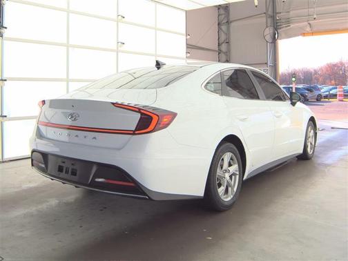 2021 Hyundai SONATA SE