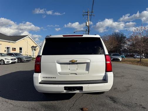 2017 Chevrolet Suburban LT