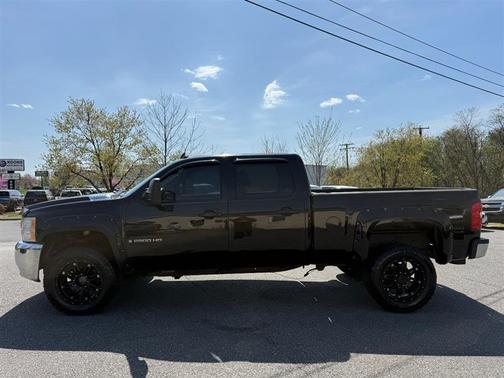 Black 2009 Chevrolet Silverado 2500 LTZ Crew Cab