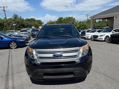 Tuxedo Black Metallic 2014 Ford Explorer XLT