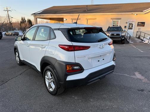 2021 Hyundai KONA SE