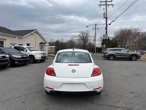 2012 Volkswagen Beetle Base
