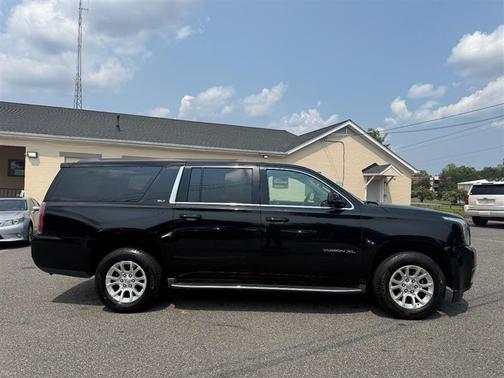 Onyx Black 2016 GMC Yukon XL SLT