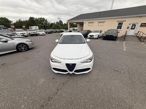 Alfa White 2018 Alfa Romeo Giulia Base