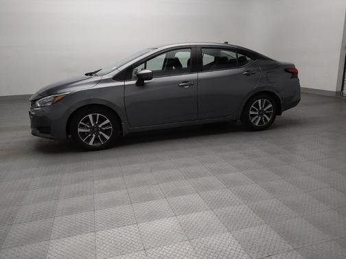 Gray 2025 Nissan Versa 1.6 SV