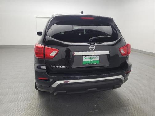 2019 Nissan Pathfinder S