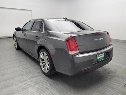 2018 Chrysler 300 Touring
