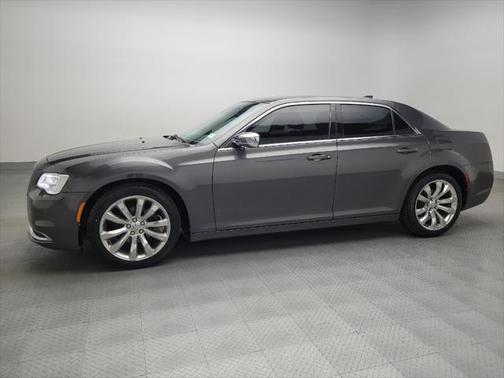 2018 Chrysler 300 Touring