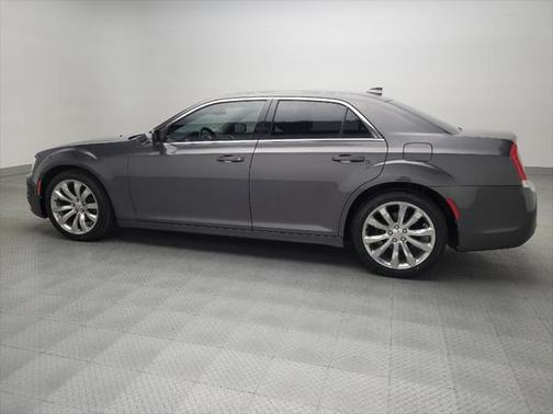 2018 Chrysler 300 Touring