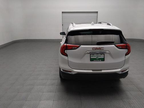 White Frost Tricoat 2021 GMC Terrain SLT