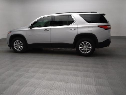 Silver Ice Metallic 2019 Chevrolet Traverse LT Cloth