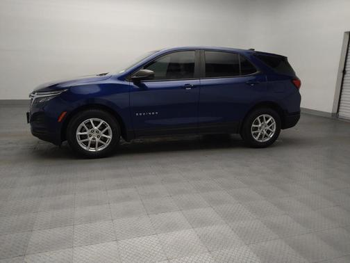 Blue Glow Metallic 2022 Chevrolet Equinox LS