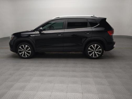 Deep Black Pearl 2023 Volkswagen Taos 1.5T SE