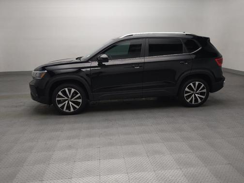 Deep Black Pearl 2023 Volkswagen Taos 1.5T SE