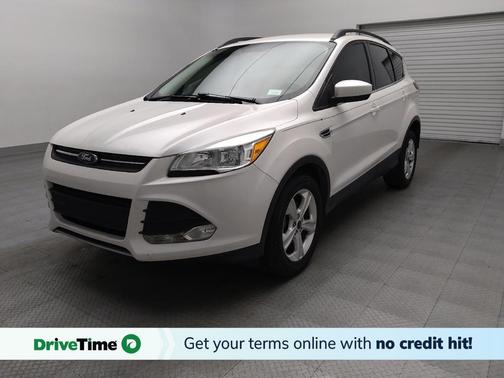 White 2015 Ford Escape SE