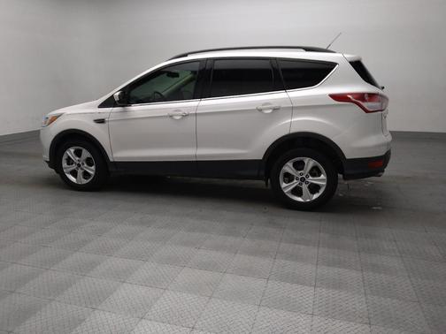 White 2015 Ford Escape SE
