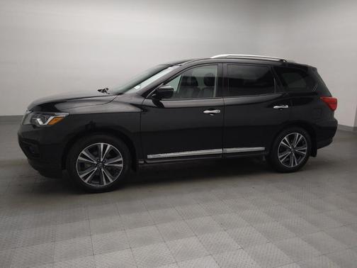 Magnetic Black Pearl 2019 Nissan Pathfinder Platinum