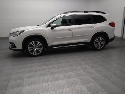 Crystal White Pearl 2019 Subaru Ascent Limited 8-Passenger