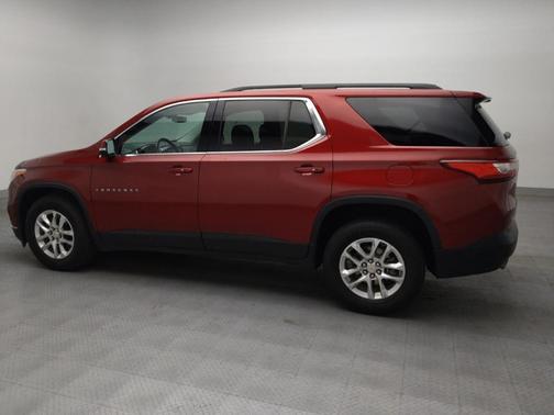 Cajun Red Tintcoat 2020 Chevrolet Traverse LT Cloth