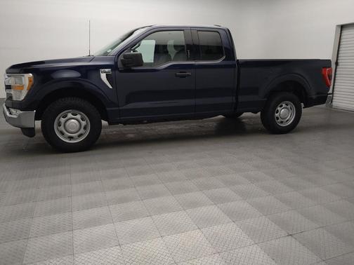 Blue 2022 Ford F-150 XLT