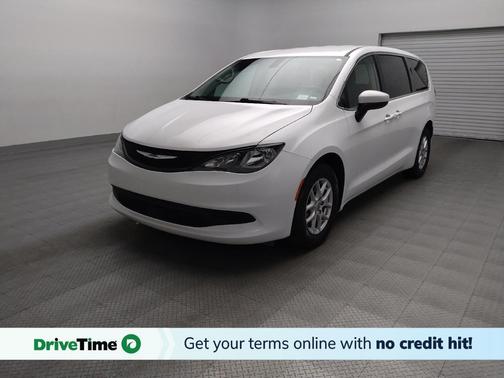 Bright White Clearcoat 2022 Chrysler Voyager LX