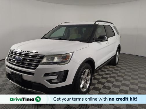 White 2017 Ford Explorer XLT