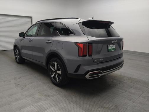 Everlasting Silver 2023 Kia Sorento S