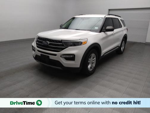 Star White Metallic Tri-Coat 2022 Ford Explorer XLT