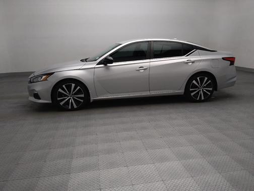 Brilliant Silver Metallic 2019 Nissan Altima 2.5 SR