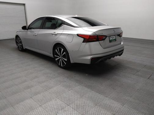 Brilliant Silver Metallic 2019 Nissan Altima 2.5 SR