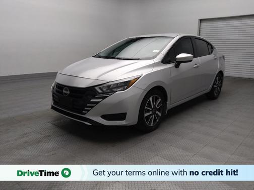 Brilliant Silver Metallic 2025 Nissan Versa 1.6 SV