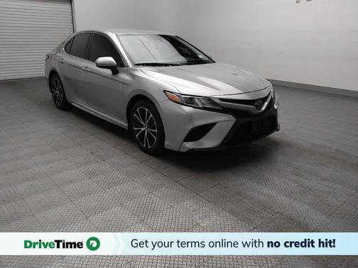 Celestial Silver Metallic 2020 Toyota Camry SE