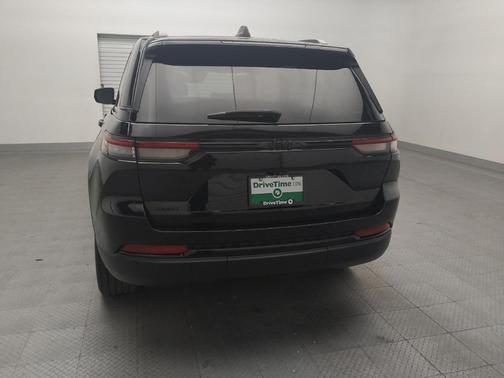 Diamond Black Crystal Pearlcoat 2023 Jeep Grand Cherokee Altitude