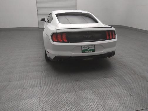 Oxford White 2019 Ford Mustang EcoBoost