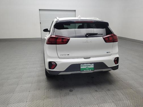 2022 Kia Niro LX