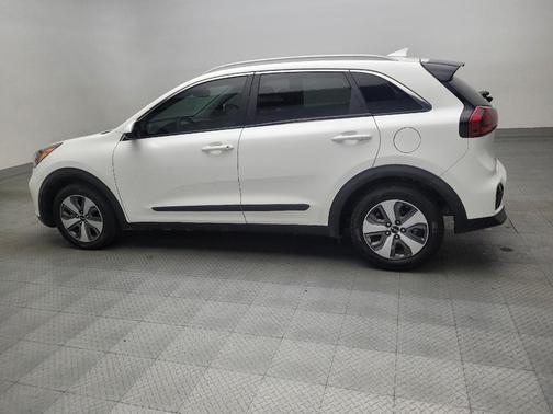 2022 Kia Niro LX