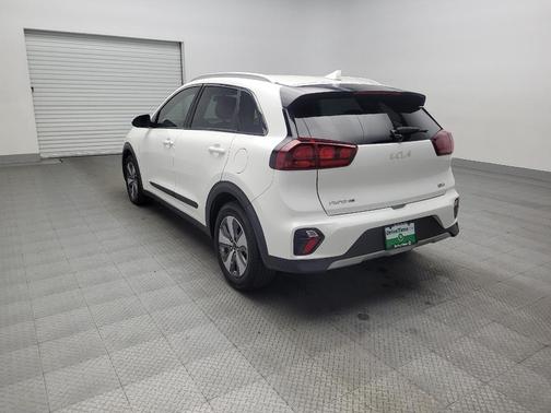2022 Kia Niro LX