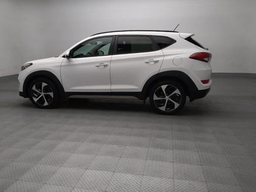 White 2017 Hyundai TUCSON Value