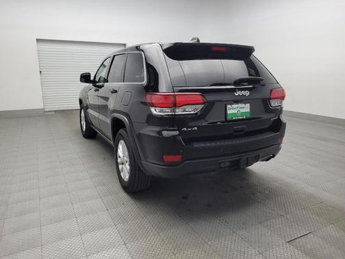 2022 Jeep Grand Cherokee Laredo