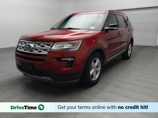 Red 2018 Ford Explorer XLT