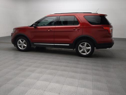 Red 2018 Ford Explorer XLT
