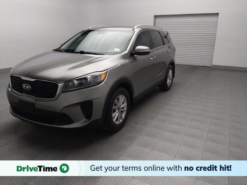 Titanium Silver 2019 Kia Sorento LX