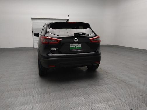 2022 Nissan Rogue Sport S