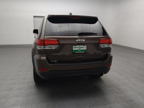 Walnut Brown Metallic Clearcoat 2021 Jeep Grand Cherokee Laredo