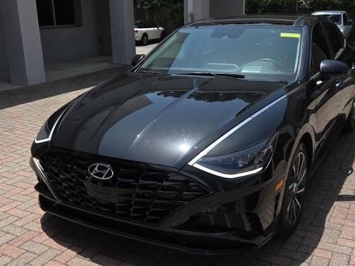 2022 Hyundai SONATA Limited